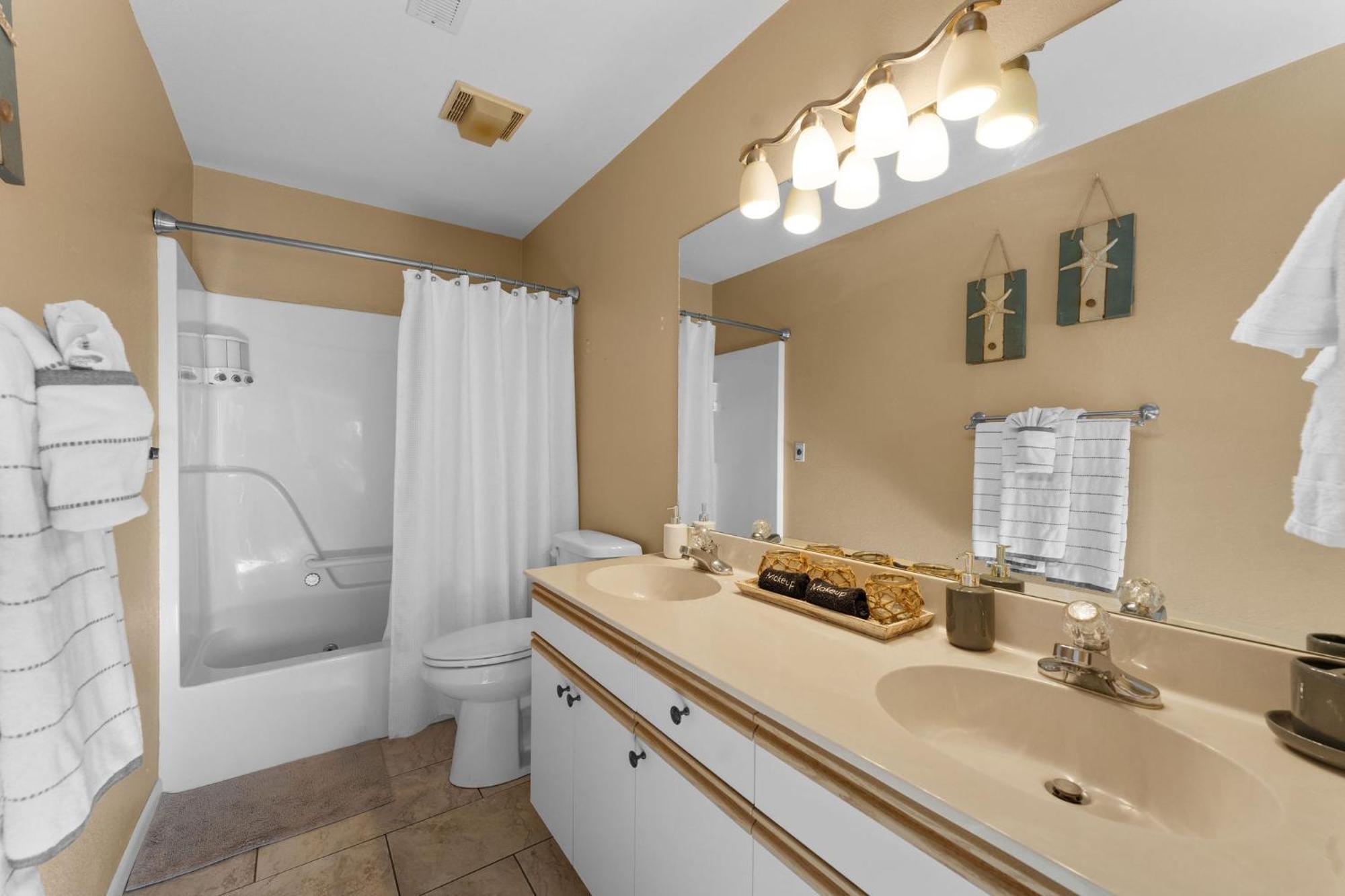 Cozy Top Floor 2Br Condo With View And Amenities!! Point Lookout Экстерьер фото