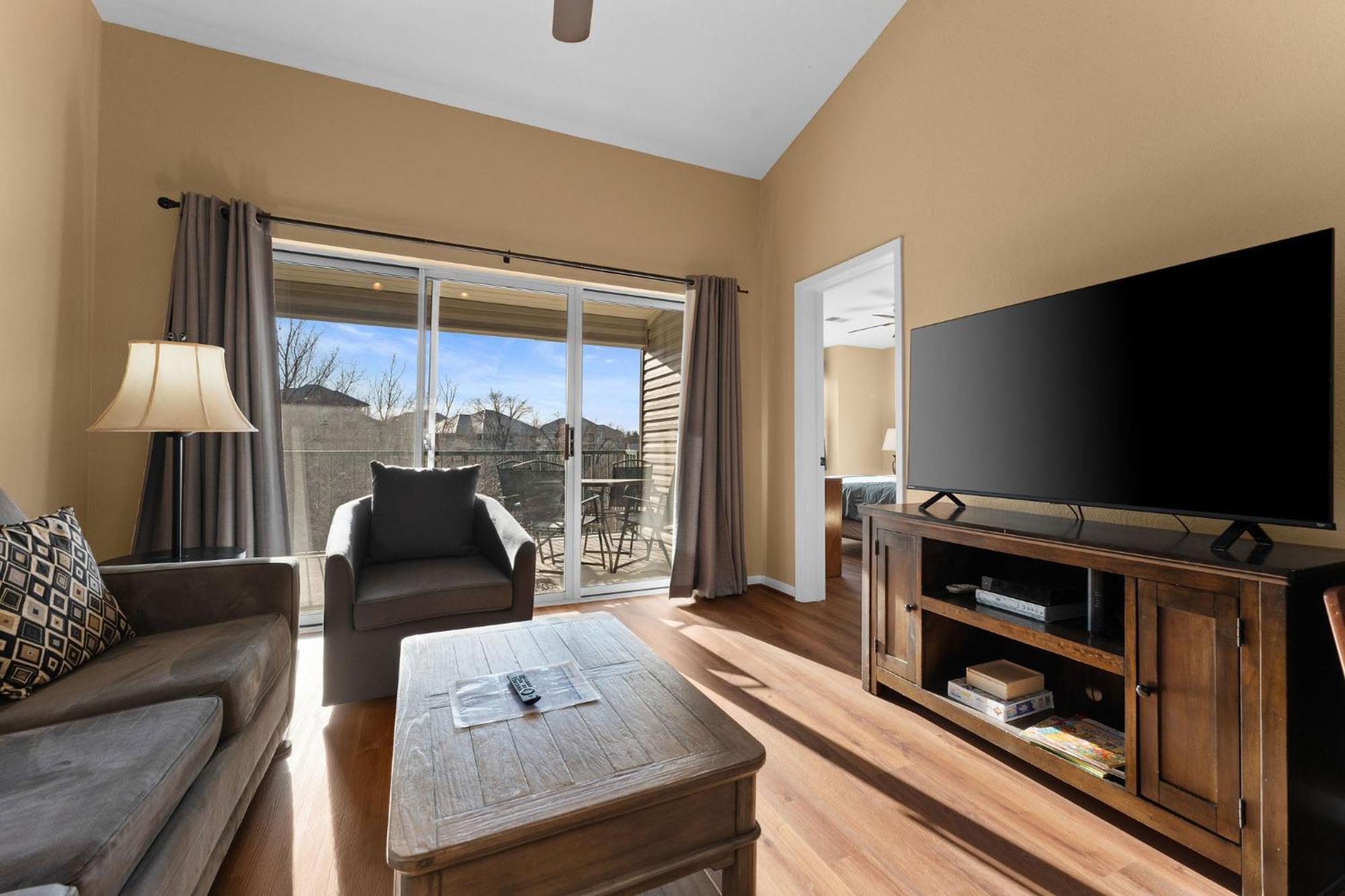 Cozy Top Floor 2Br Condo With View And Amenities!! Point Lookout Экстерьер фото