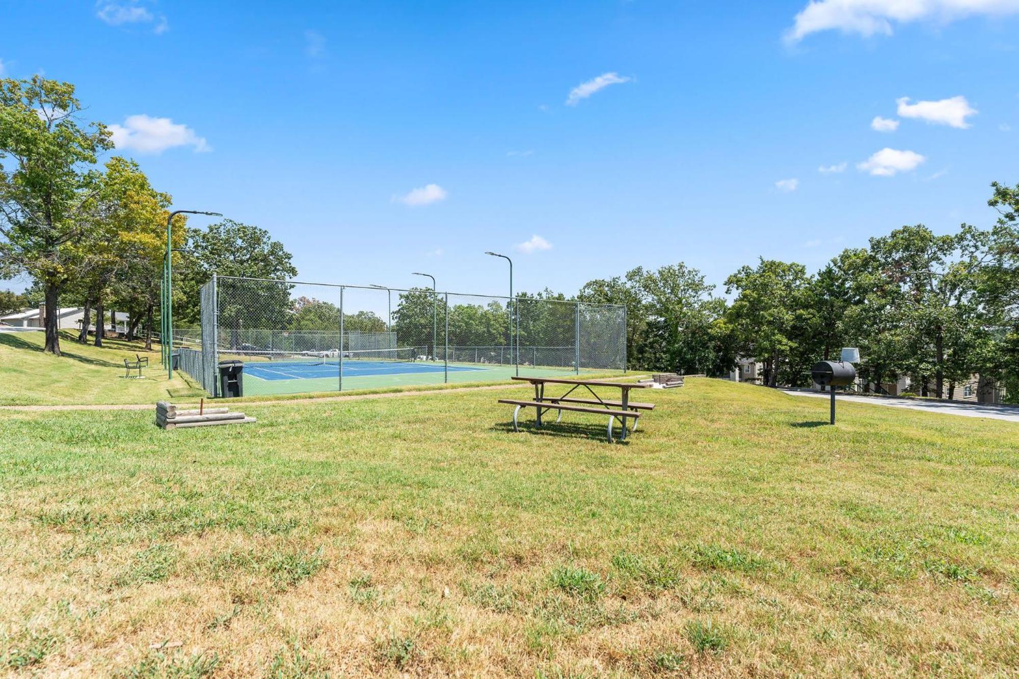 Cozy Top Floor 2Br Condo With View And Amenities!! Point Lookout Экстерьер фото